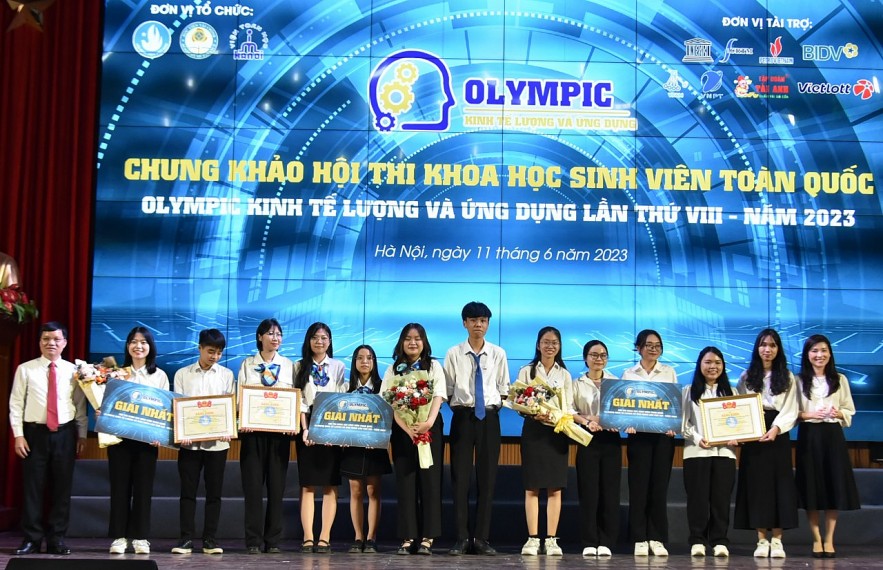 Lễ trao giải Olympic Kinh tế lượng và Ứng dụng 2023